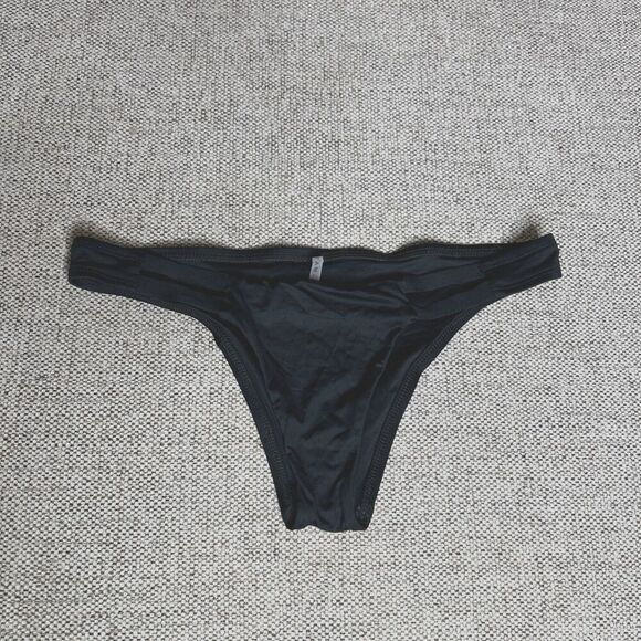 Revolve Vitamin A Cheeky Swimsuit Bottom Black Color Size S - Picture 1 of 7
